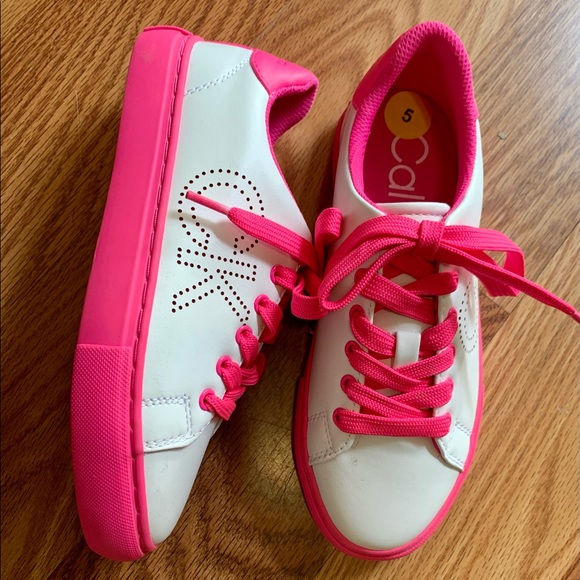 Calvin Klein Sneakers  Size :5 LIKE FIT SIZE :6  23 Cm - Picture 2 of 8